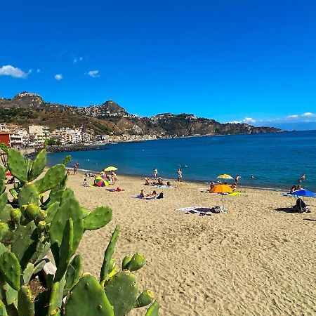 Alpha22 Apartment Giardini Naxos Εξωτερικό φωτογραφία