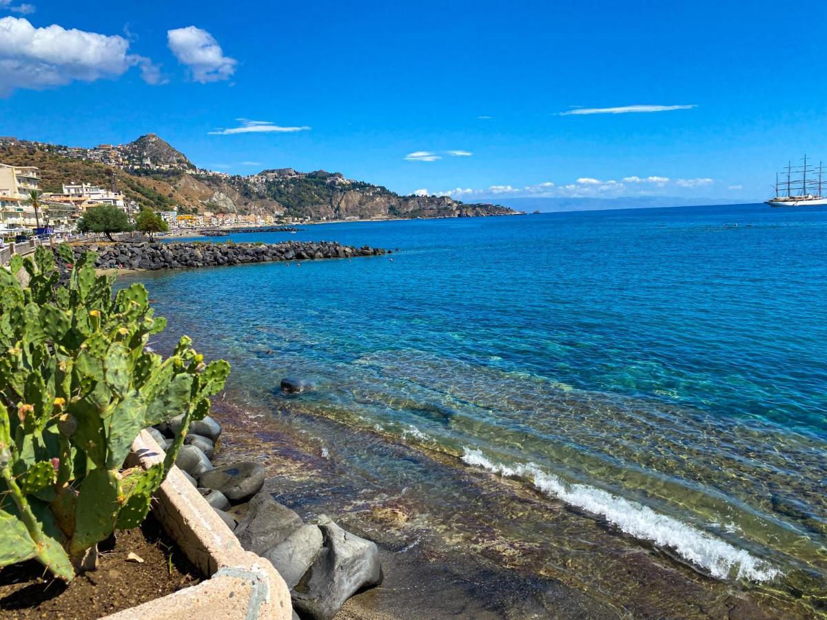 Alpha22 Apartment Giardini Naxos Εξωτερικό φωτογραφία