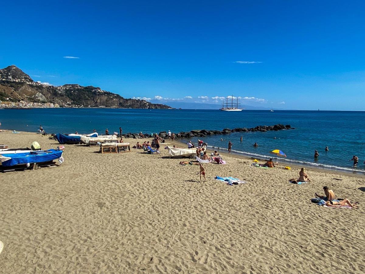Alpha22 Apartment Giardini Naxos Εξωτερικό φωτογραφία