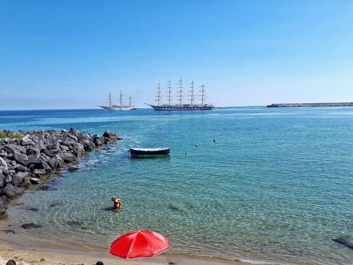 Alpha22 Apartment Giardini Naxos Εξωτερικό φωτογραφία